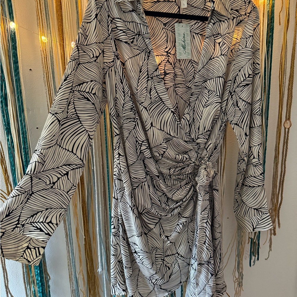 Elegant Black and White Leaf Print Dress